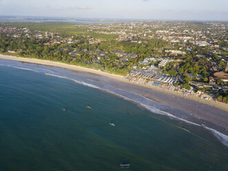 Indonesien, Bali, Luftaufnahme von Jimbaran Beach - KNTF02132