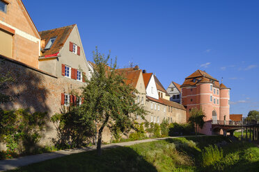 Deutschland, Bayern, Schwaben, Donau-Ries, Donauwörth, Stadtmauer und Rieder Tor, Stadttor - SIEF08045