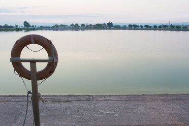 Lifesaver on the lake at dawn - SKCF00544