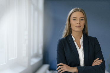 Portrait of young businesswoman - KNSF05034