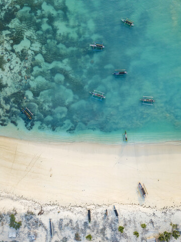 Indonesien, Lombok, Luftaufnahme des Strandes, lizenzfreies Stockfoto