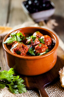 Spanische Albondingas, Fleischbällchen in würziger Tomatensauce - SBDF03775