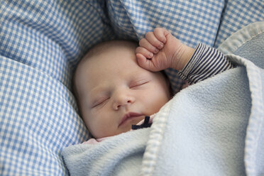Portrait of sleeping baby girl - JLOF00242