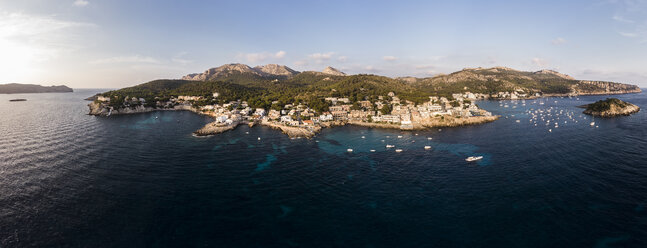 Spain, Balearic Islands, Mallorca, Aerial view of Bay of Sant Elm - AMF06107