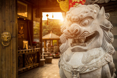 Altstadt von Lijiang bei Sonnenaufgang, Yunnan, China - CUF46433