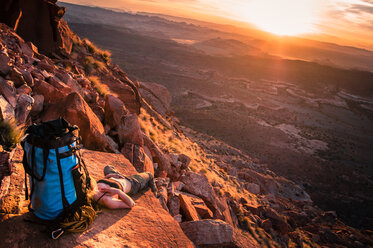 Rock climber, Desert Towers, Indian Creek, Moab, Utah, USA - ISF20021