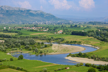 Albanien, Shkoder, Fluss Kir, Blick vom Schloss Rozafa - SIEF08051
