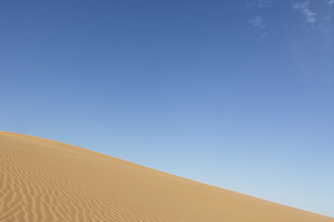 Vietnam, Mui Ne, Sanddüne und blauer Himmel - MMAF00677