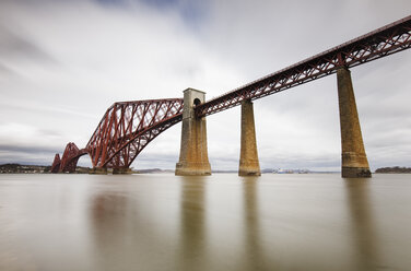 Great Britain, South Queensferry, Firth-of-Forth-Bridge - RAEF02218