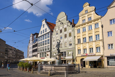 Deutschland, Bayern, Augsburg, Merkurbrunnen, Maximilianstraße - SIE08115