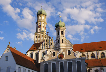 Deutschland, Bayern, Augsburg, Evangelische Ulrichskirche und Basilika von SS. Ulrich und Afra - SIEF08119