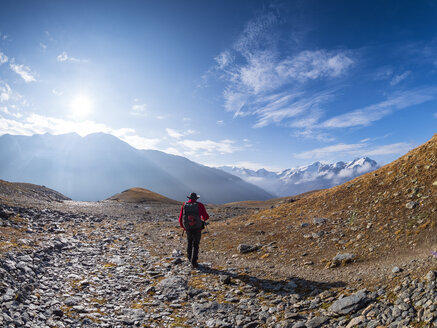 Italien, Trentino, Monte Cevedale, Punta San Matteo, Forno-Gletscher, Wanderer - LAF02126