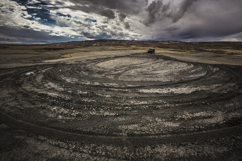 USA, Arizona, Jeep im Gebiet des Lake Powell, lizenzfreies Stockfoto