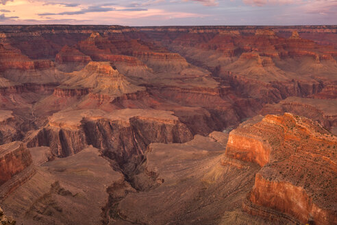 USA, Arizona, Grand Canyon National Park, Grand Canyon in the evening - FCF01565