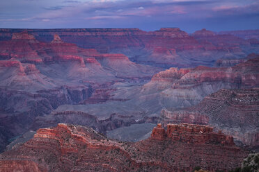 USA, Arizona, Grand Canyon National Park, Grand Canyon am Abend - FCF01567