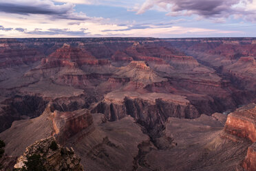 USA, Arizona, Grand Canyon National Park, Grand Canyon am Abend - FCF01569