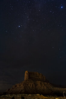 USA, Arizona, Navajo Nation, Monument Valley at night - FCF01615