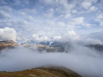 Grenzregion Italien Schweiz, Berglandschaft mit Blick auf Stilfserjoch und Ortlermassiv - LAF02160