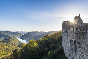 Österreich, Wachau, Blick von der Burg Aggstein über die Donau - RUNF00158