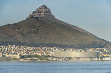 Südafrika, Kapstadt, Stadtansicht mit Löwenkopf - RUNF00178