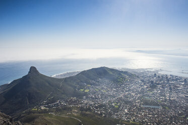 South Africa, Cape Town, city view from Table mountain - RUNF00184