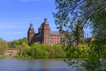 Germany, Bavaria, Franconia, Lower Franconia, Aschaffenburg, Schloss Johannisburg at Main river - LBF02209