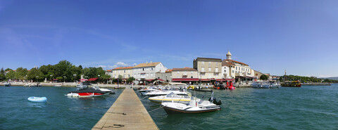 Kroatien, Kvarner-Golf, Krk, Hafen und Boote, lizenzfreies Stockfoto