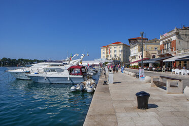 Kroatien, Istrien, Porec, Alte Stadt am Hafen - WWF04442