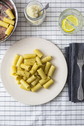 Macaroni 'Cacio e Pepe', cheese and black pepper - GIOF04812