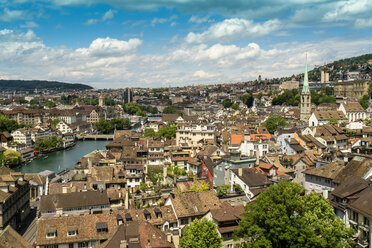 Malerische StadtlandschaftÂ entlang des Flusses, Zürich, Schweiz - AURF07745