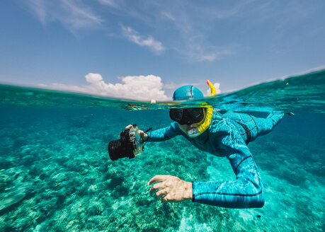 Unterwasser-Fotograf, Komodo, Nusa Tenggara Timur, Indonesien - AURF07770