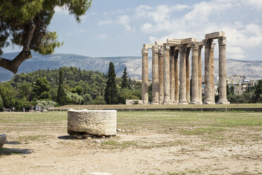 Griechenland, Athen, Olympeion, Tempel des Zeus - MAMF00222