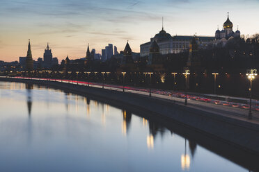 Russia, Moscow, The Kremlin embankment with heavy traffic - WPEF01089