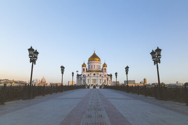 Russia, Moscow, Cathedral of Christ the Saviour at sunrise - WPEF01115