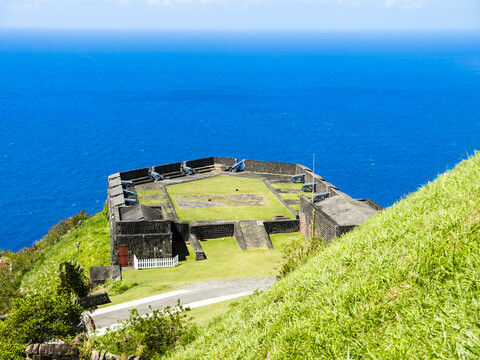 Karibik, Kleine Antillen, St. Kitts und Nevis, Basseterre, Festung Brimstone Hill, Kanonen, lizenzfreies Stockfoto