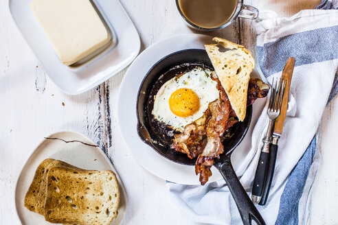 Speck, Eier, Kaffee, Toastbrotscheiben - SBDF03820