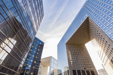 France, Paris, La Defense, Grande Arch and other modern office buildings - WD04894