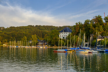 Austria, Land Salzburg, Flachgau, Mattsee, Mattsee Castle, view from lake - LBF02263