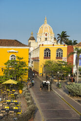 Spain, Cartagena, Old town, Colonial architecture on plaza Santa Teresa - RUN00258