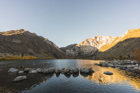 USA, Kalifornien, Mammoth Lakes, Convict Lake - KKAF03025