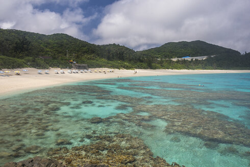 Japan, Okinawa-Inseln, Kerama-Inseln, Zamami-Insel, Ostchinesisches Meer, Furuzamami-Strand - RUNF00267