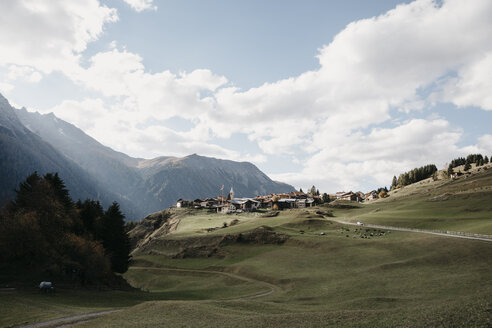 Switzerland, Engadine, mountain village - LHPF00157