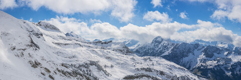 Germany, Bavaria, Allgaeu, Allgaeu Alps, View from Zeigersattel to Hoefats in winter stock photo