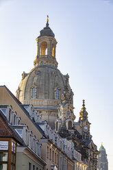 Deutschland, Dresden, Blick auf die Kuppel der Frauenkirche - JATF01094