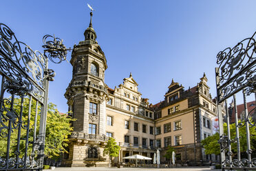 Deutschland, Dresden, Blick auf das Dresdner Schloss - JATF01109