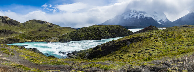 Südamerika, Chile, Patagonien, Blick auf den Rio Paine, Torres del Paine National Park - AMF06296