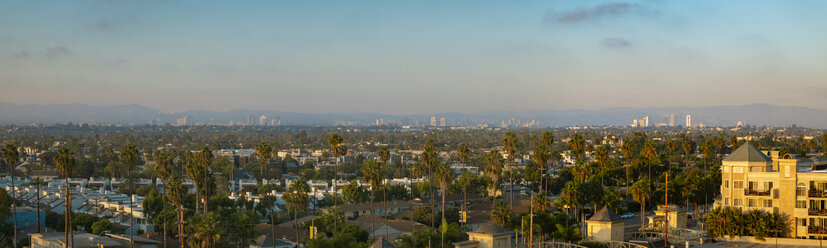 USA, California, Marina del Rey, view to Venice and Los Angeles - SEEF00040