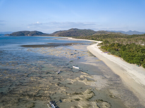 Indonesien, West Sumbawa, Luftaufnahme von Jelengah Strand, Scar Riff Surfstrand, lizenzfreies Stockfoto