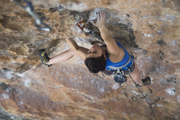 Female hiker rock climbing - CAVF57538