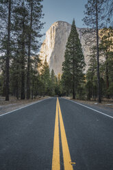 USA, California, Yosemite National Park, road and El Capitan - KKAF03031